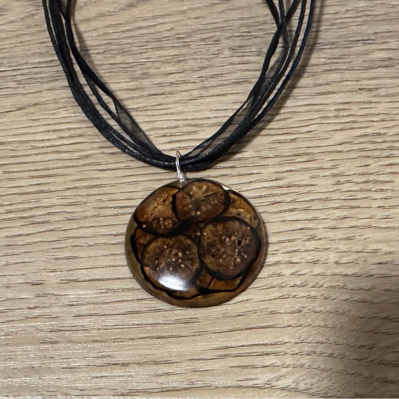 Vintage Fig Pendant Ribbon Choker Necklace - Picture 3 of 3